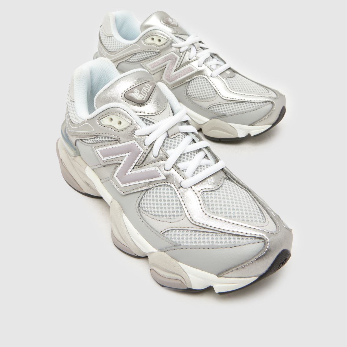 New Balance 9060 Girls Youth in Silver New Balance 9060 4