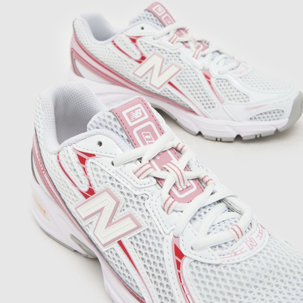 New Balance 740 Girls Youth in White & Red New Balance 740 4