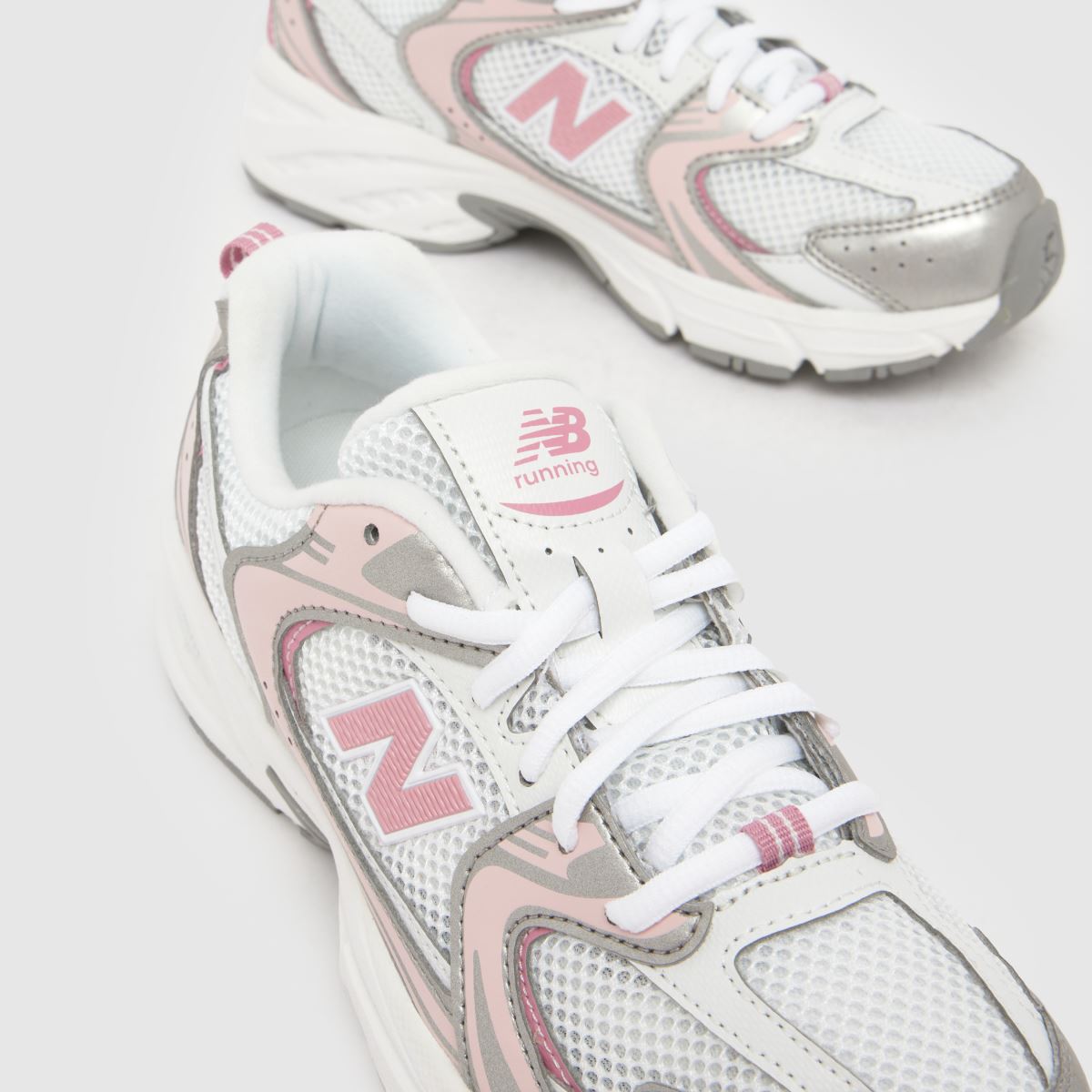 New Balance 530 Girls Youth in Pink Taffy New Balance 530 4