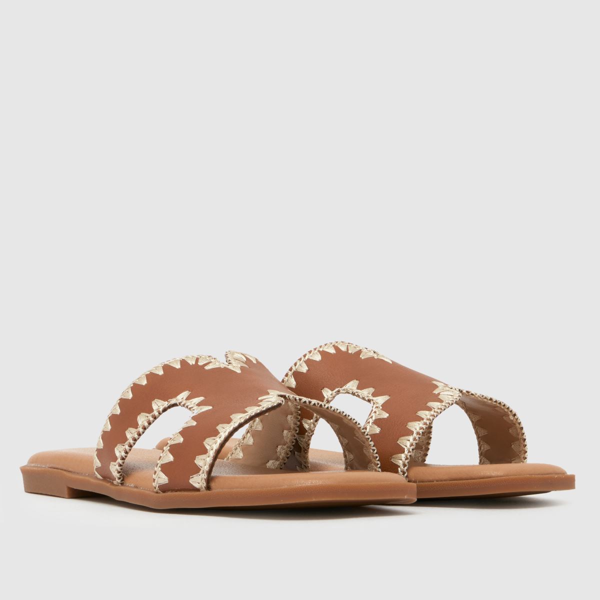 schuh Taken Mule Youth in Tan schuh Taken Mule 1
